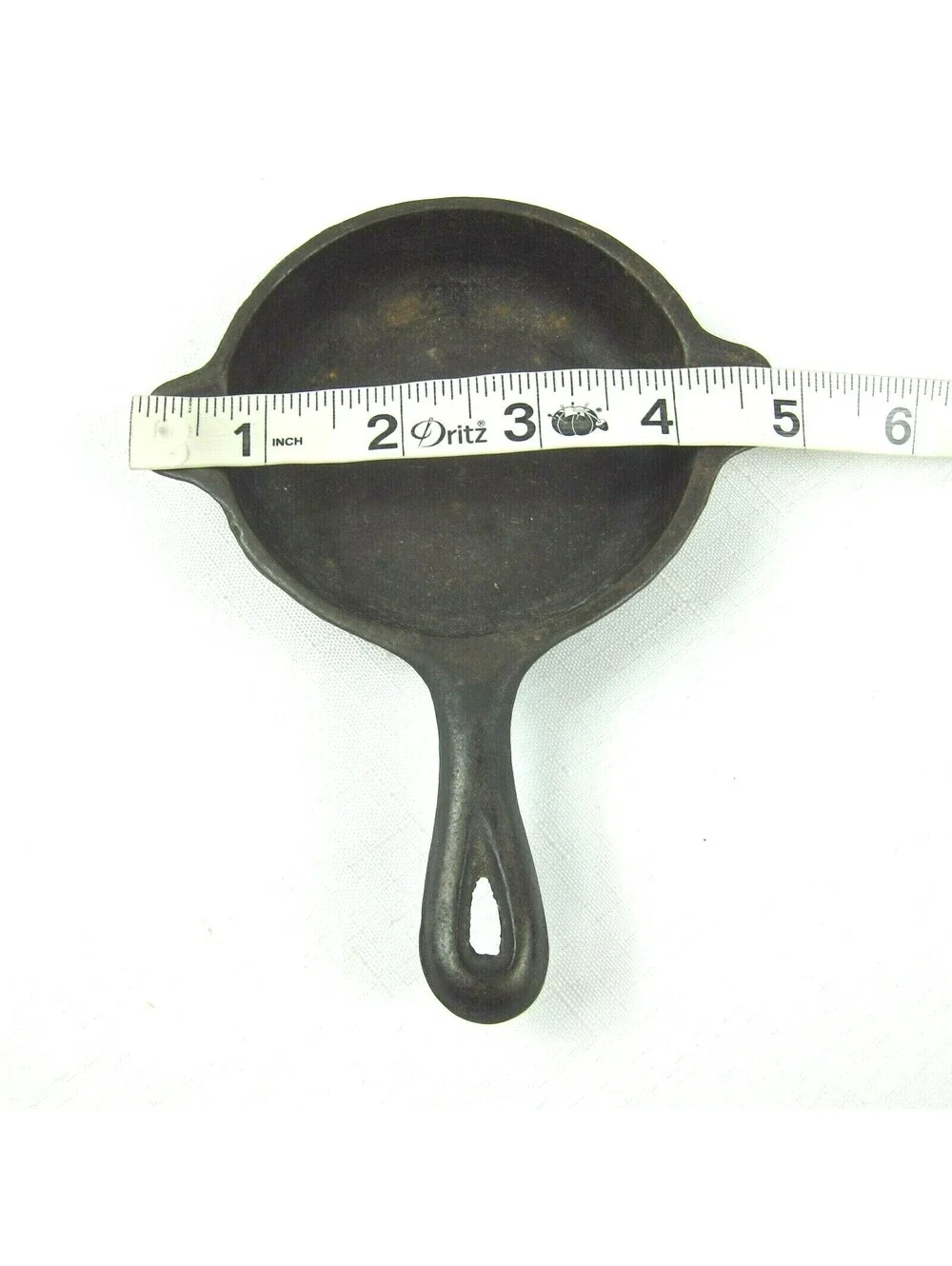 Vintage Wagner Ware Cast Iron Frying Pan 1050 A Miniature Ashtray Skillet USA
